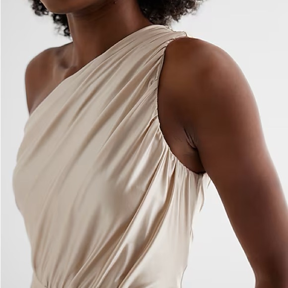 New Express Satin One Shoulder Ruched Maxi Dress - Picture 7 of 8